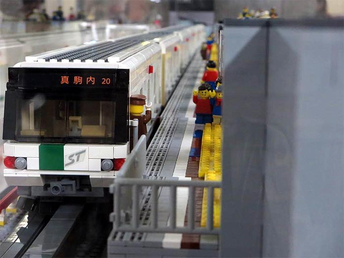 ニュース Tom様の札幌市営地下鉄作品 地下鉄 大通り 駅で展示開始 Legoゲージ推進機構日報 レゴトレイン ブログ